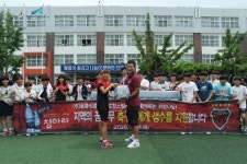 포항, 지역 유소년 축구팀에 생수 150박스 전달