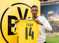 [오피셜] BVB, 포스트 즐라탄 이삭 영입...등번호 14번+126억