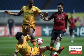 [클래식 20R] ‘주민규 결승골’ 상주, 광주에 2-1 역전승… 4경기 만에 승리