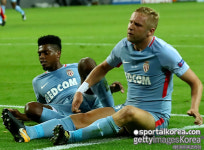 [리그앙 9R] 페키르 극적골 리옹, 모나코에 3-2 승...3위로 도약