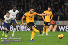 [EPL 11R] 손흥민 1도움 토트넘, 울버햄튼에 3-2 승리…2연승 행진