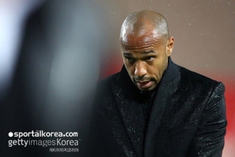 해설과 감독은 다르지?…앙리-네빌-시어러 모두 조기 경질
