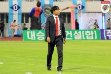 [지도자 Note] 화려한 데뷔, 이태규 강릉중앙고 감독의 2년 차(영상) 