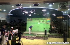 [현장리포트] 스크린 보고 치지만 열기는 필드만큼 뜨거웠다