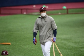 [MLB 초점] 'SD 주전 유격수' 페타주의 장기계약, 김하성에게 시사하는 바는?