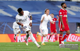 [UCL 8강] '레알은 레알이다'…아놀드 실수 리버풀에 3-1 압승
