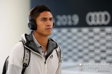 맨유, 코로나19 때문에 옷피셜은 또 나중에…5일 격리 필요