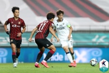 [K리그1 22R] 달아나지 못한 1위 울산, 서울과 0-0 무승부…3연속 무승