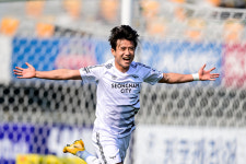 ‘김민혁 극장골’ 성남, 수원FC 4-3 격파… 시즌 첫 승 신고