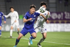[K리그2 13R] 송승민 쐐기골 충남아산, 안양에 2-0 승...징크스 깼다!