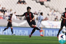 [K리그1 15R] 서울이 달아나면 김천이 따라붙고...추가시간까지 골 2-2 무승부