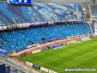 슈퍼매치 맞나요? 팬들 응원 열기만 슈퍼매치였다