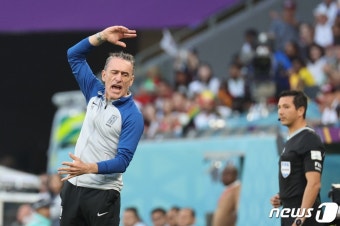 [한국-가나] '타노스' 테일러 주심, 한국 코너킥인데 경기 끝→'벤투 항의하다 퇴장'
