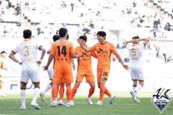 [K리그1 11R] '김봉수 역전골' 제주, 포항에 2-1 승...길고 길었던 홈 10G 무승 탈출