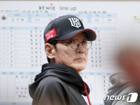 '10위→2위' 마법 이끈 '강철매직' 이강철 감독, KT와 3년 총액 24억원 재계약 [공식발표]