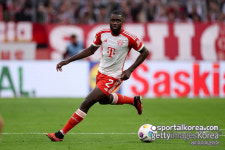 [오피셜] 뮌헨 수비 어쩌나, 김민재 파트너 우파메카노 당분간 결장 확정...데 리흐트는 훈련 진행