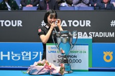 당구장 알바→동호인→프로 챔피언 최혜미, LPBA 새 여왕 등극…데뷔 4년만에 첫 우승