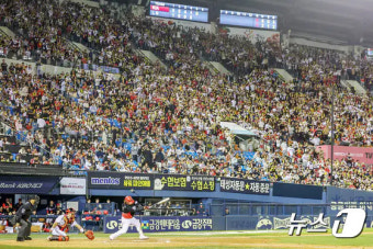 천만 관중 시대 열리나? '역대급 흥행' KBO, 200만 관중 돌파...10개 구단 체제 후 가장 빠른 페이스