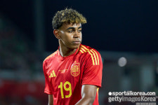 ‘16살의 나이에 벌써 스페인 먹여살린다’... 야말, 이번에도 어시스트→이제는 호날두 기록과 동률