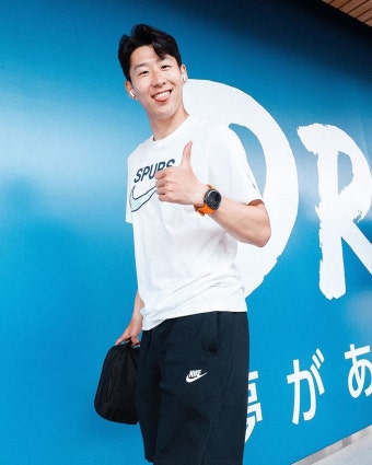 '저 일본 도착했어요' 캡틴 SON, 아시아 투어 첫 경기 앞두고 환한 미소...27일 비셀 고베와 첫 경기