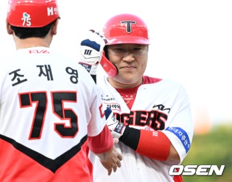 '한국시리즈 준비 돌입' KIA, 최형우·김선빈·홍종표 1군 엔트리 말소...고종욱·최정용 콜업