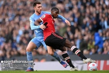 [속보] 금지 약물 논란 포그바, 1년 만에 항소 성공했다…내년 1월 축구계 복귀 가능