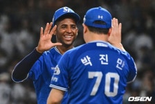 '쾅쾅쾅쾅쾅' 가을야구서 보여줄 건 다 보여줬다...'빅게임 히터' 디아즈, 2025시즌에도 삼성 유니폼 입을까