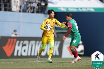 [K리그1 2R] '윤재석·허율 데뷔골' 세대교체 바람 탄 울산, 대전 2-0 꺾고 시즌 첫 승 신고!