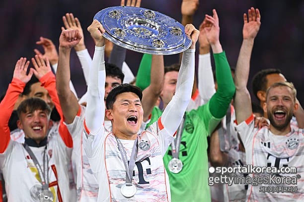 김민재, 유럽 빅클럽들의 관심 집중! PSG와 AC 밀란, 그의 이적 가능성 높아져