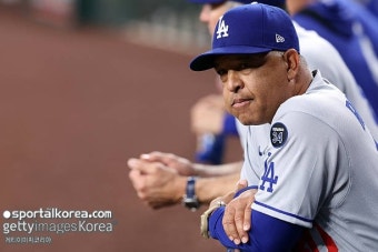 좌우놀이가 뭐길래...'4할5푼 타자 김혜성 벤치' 다저스, 에인절스에 4-6패 '3연패 수렁'
