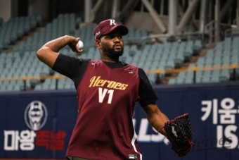 '20승 투수' 어디 안 갔네! '334일 만'의 KBO 복귀전 가진 알칸타라, 친정팀 두산 상대 6이닝 무실점 QS '합격점'