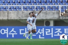 [K리그1 9R] 엘쿠라노 데뷔골 FC안양, 광주FC 원정에서 5-2 승… 5연속 무패 행진