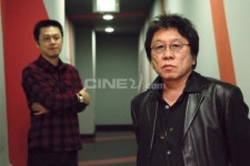 [감독 vs 감독] 봉만대 감독, <당한 여자>의 다카하시 반메이 감독을 만나다