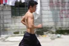 문제아, 독종, 휴지통, 포주, 변태, 불도저…이 감독을 보라