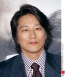 한국계 미국인 배우 성강이 <스타워즈> 시리즈의 스핀오프 드라마 오비완 케노비에 캐스팅되었다 外