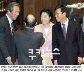 노 대통령“남 조롱하는 표정 역력해 유시민 포기했었다”…7월쯤 대연정 제기
