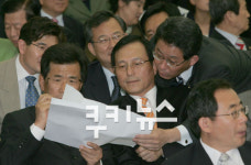 상임위원장 선출，17대 국회 원구성 마무리
