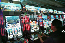 “연타，예시가 뭐죠”…법관 이해 돕기 위해 바다이야기 법정 시연