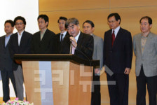 인문학의 위기，학자들 봉기한다