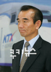 이철 철도공사 사장，여승무원 고용문제 전환 불가 입장 고수