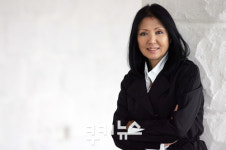 “‘노래 못하는 가수’ 싫어 디자이너 됐죠” SFAA 루비나 회장