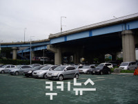 한강 공영주차장 렌터카 점령…시민들 불편 호소