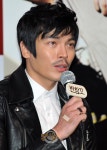 [쿠키 포토] ‘반창꼬’ 김성오, 손에 ‘반창고’ 붙였네~