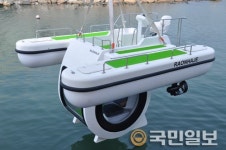 반잠수정 펭귄 국내 최초로 선보여