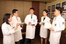 건선, 일광욕만으로는 치료될 수 없다