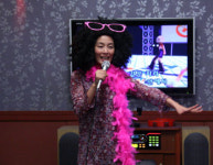 김원희, ‘사랑방···’노래방신서 뻣뻣웨이브 폭소탄