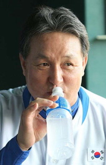 김경문 감독 “임태훈 불안…교체하겠다”