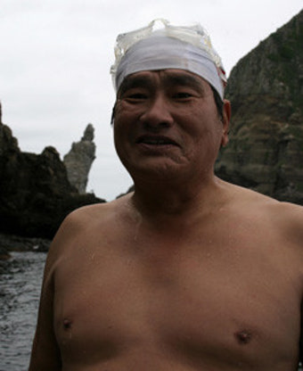 ‘‘아시아의 물개’ 조오련, 심장마비 사망