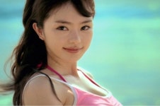 김혜수·서우, 맥주광고 신구 글래머스타 맞대결