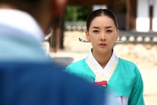 섹시가수 성은, 단아한 정경부인 변신